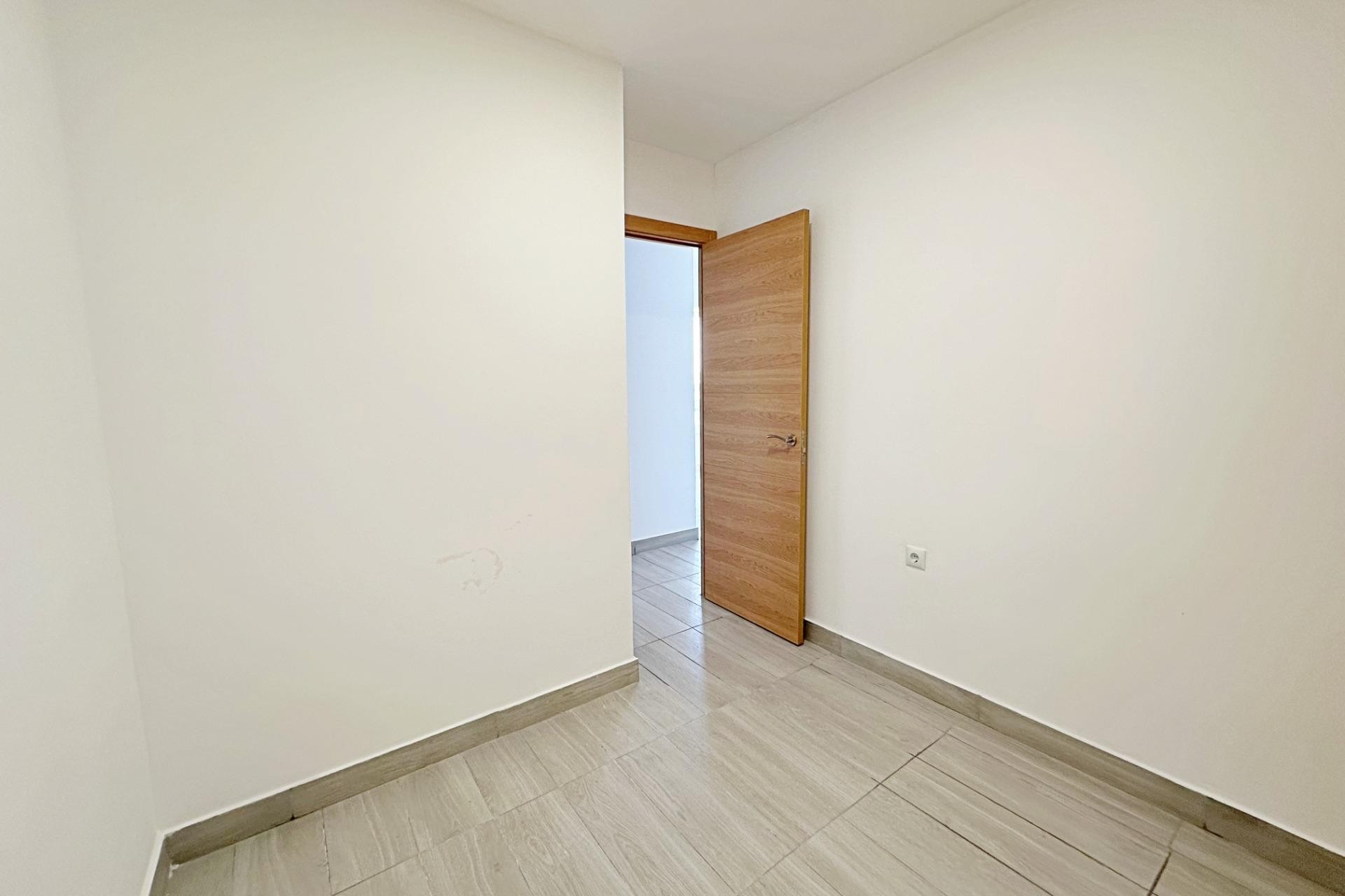 Återförsäljning - Apartment -
Torrevieja - Centro