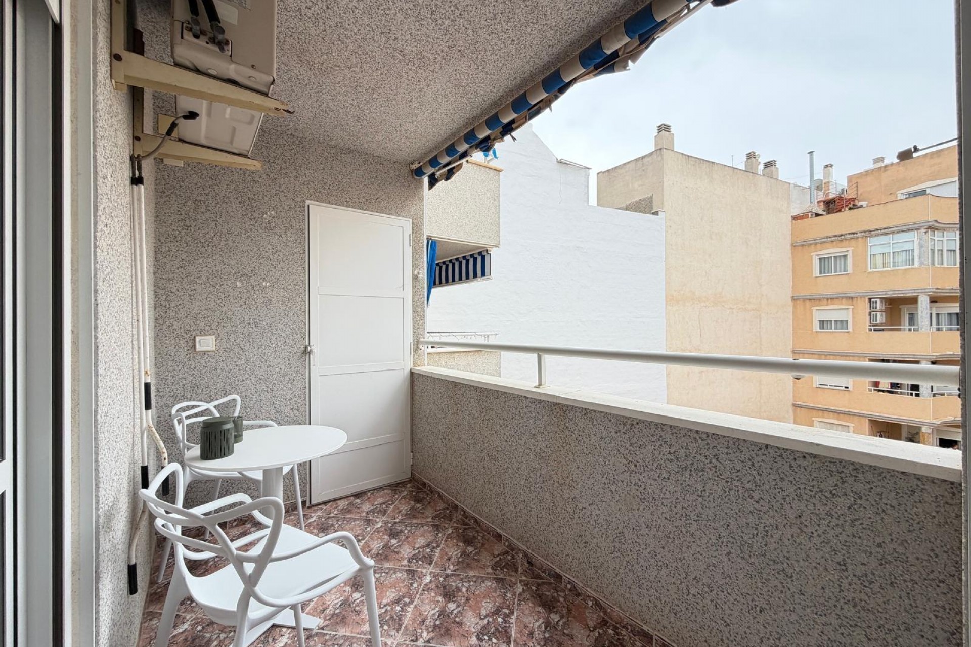 Återförsäljning - Apartment -
Torrevieja - Centro