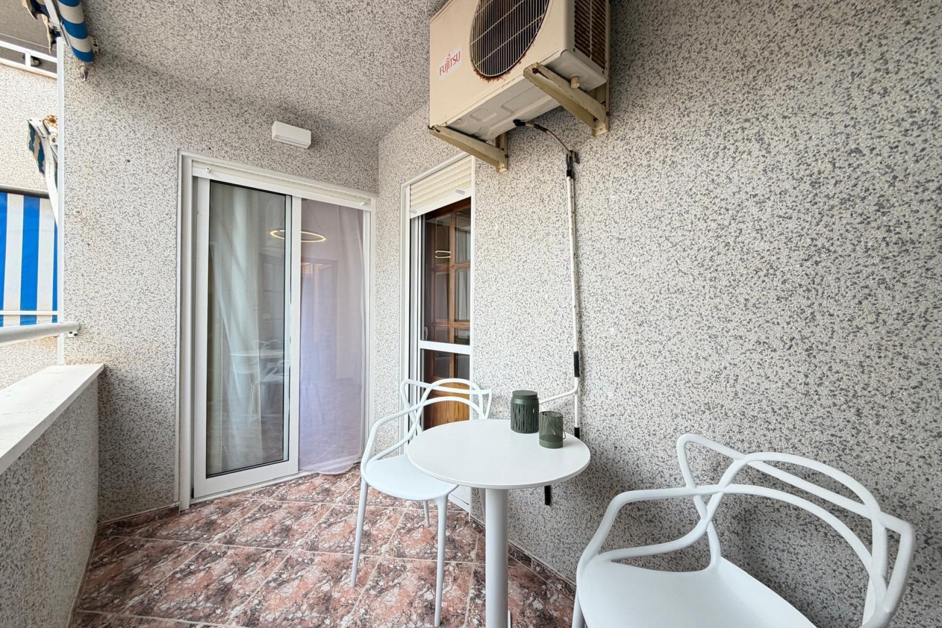 Återförsäljning - Apartment -
Torrevieja - Centro