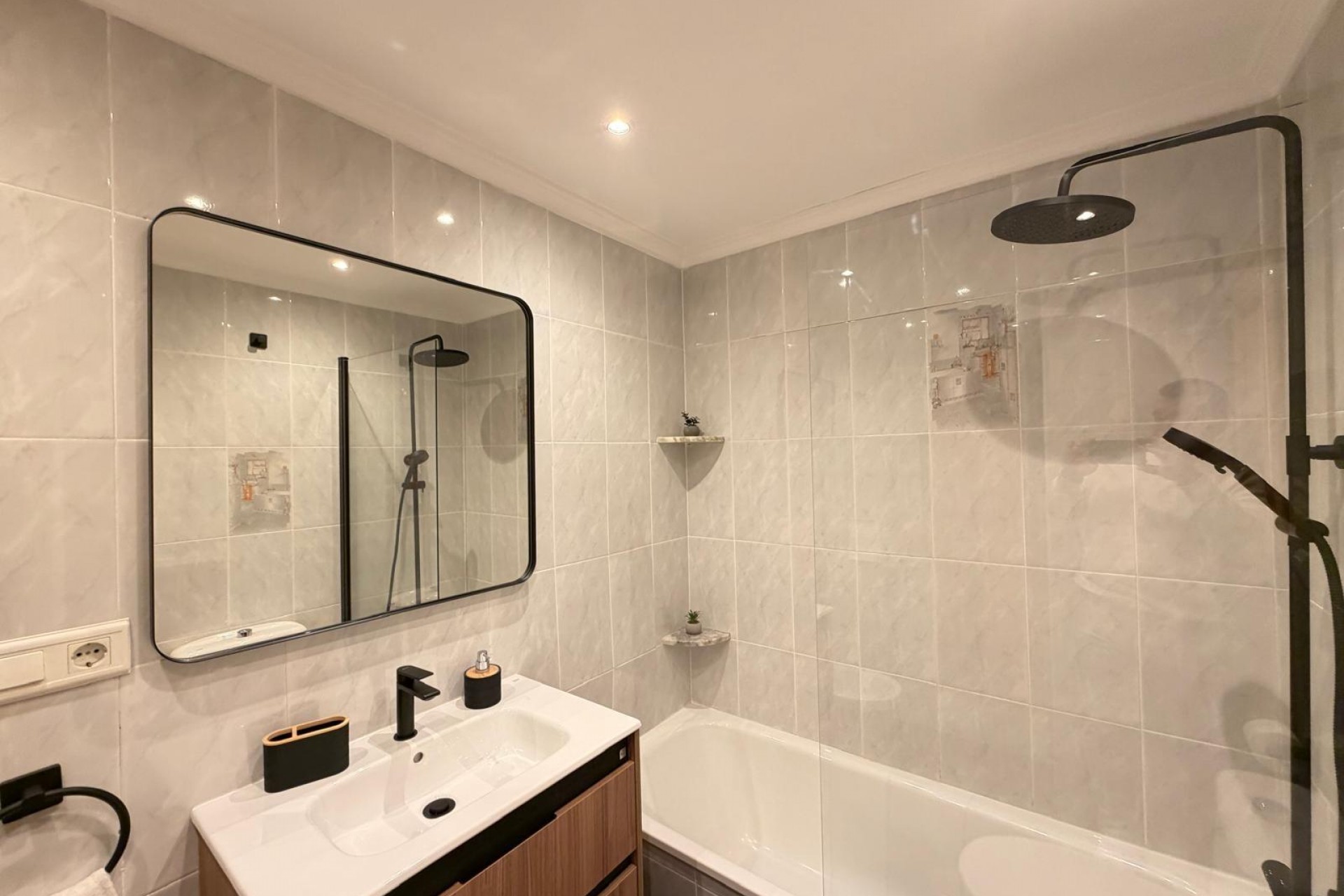 Återförsäljning - Apartment -
Torrevieja - Centro