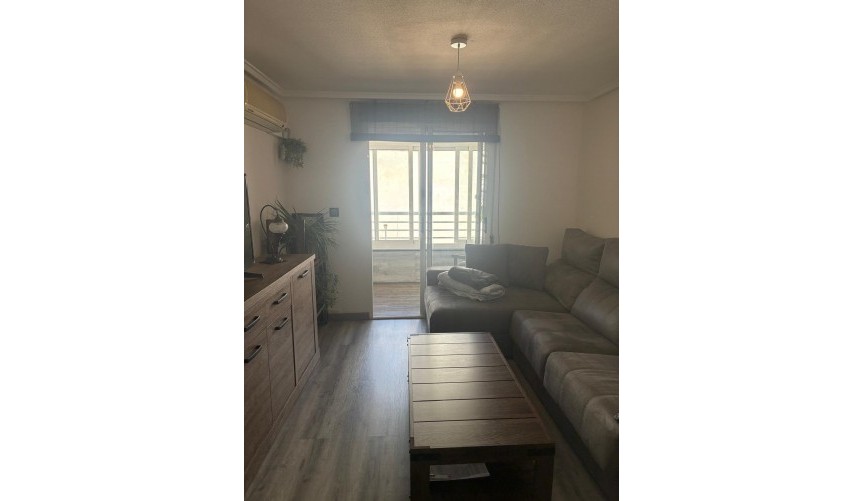 Återförsäljning - Apartment -
Torrevieja - Centro