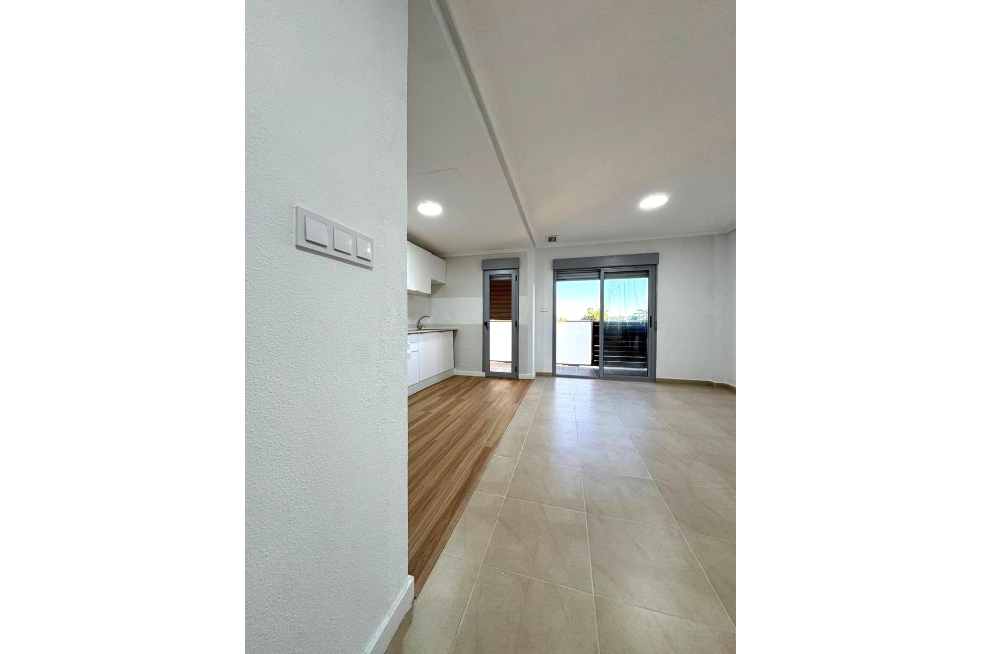 Återförsäljning - Apartment -
Torrevieja - Centro