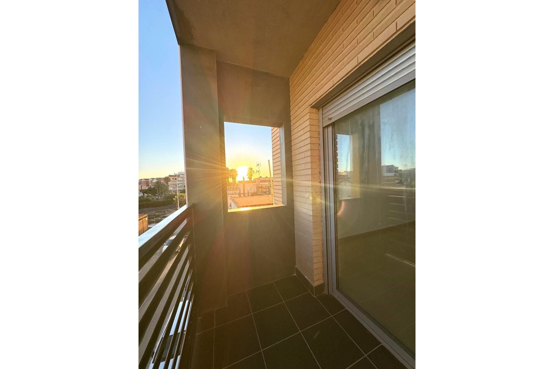 Återförsäljning - Apartment -
Torrevieja - Centro