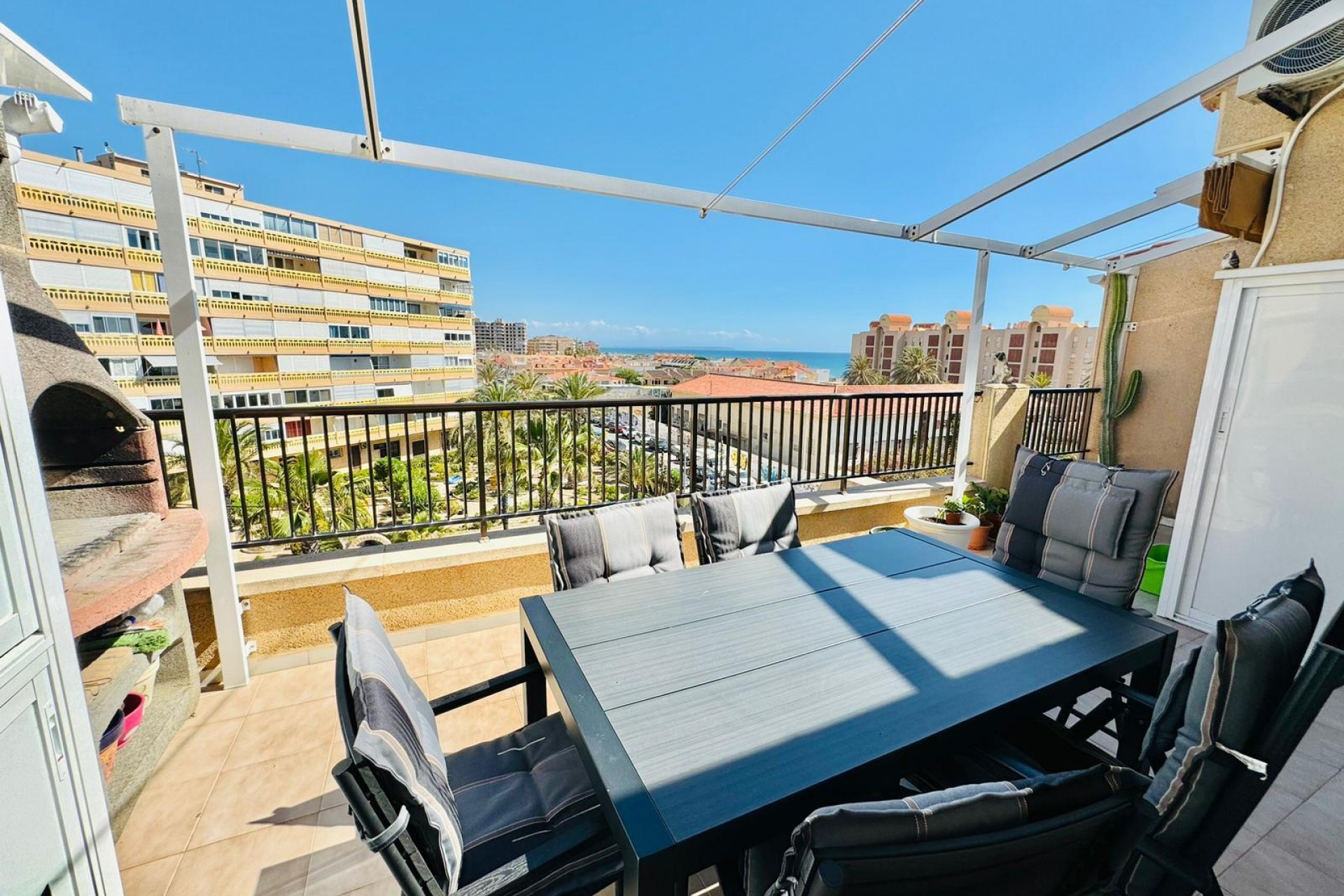 Återförsäljning - Apartment -
Torrevieja - Costa Blanca