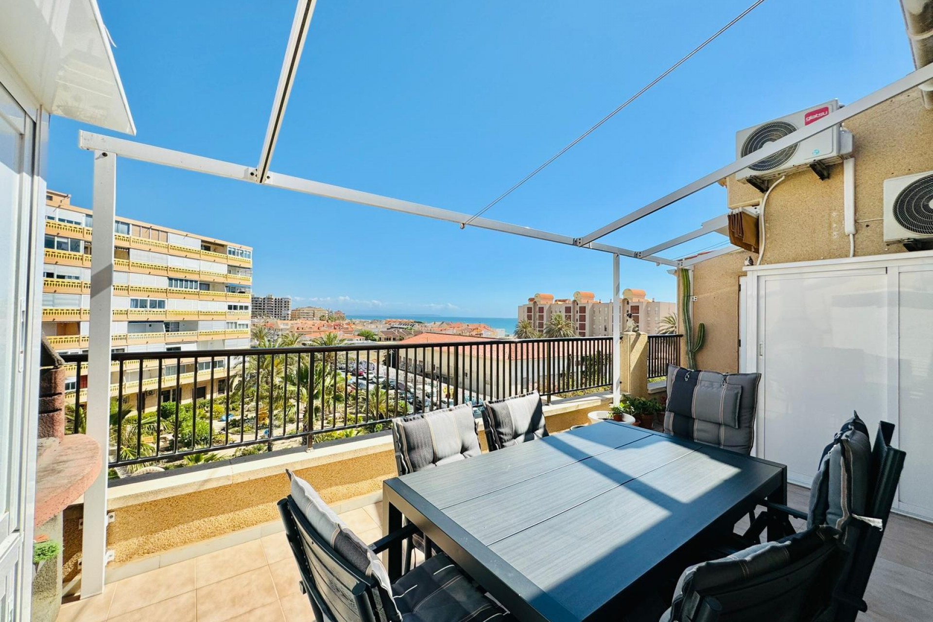 Återförsäljning - Apartment -
Torrevieja - Costa Blanca