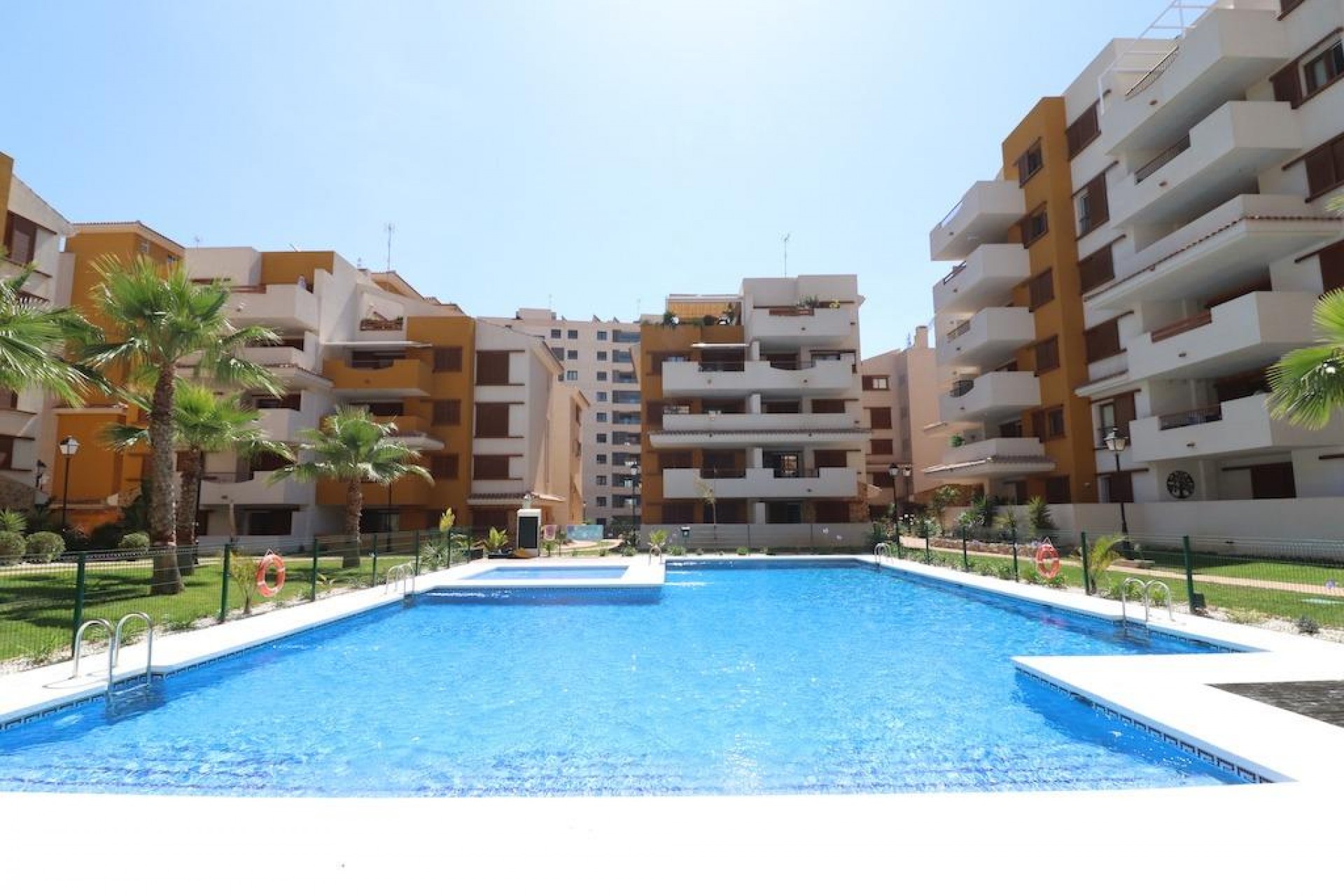 Återförsäljning - Apartment -
Torrevieja - Costa Blanca