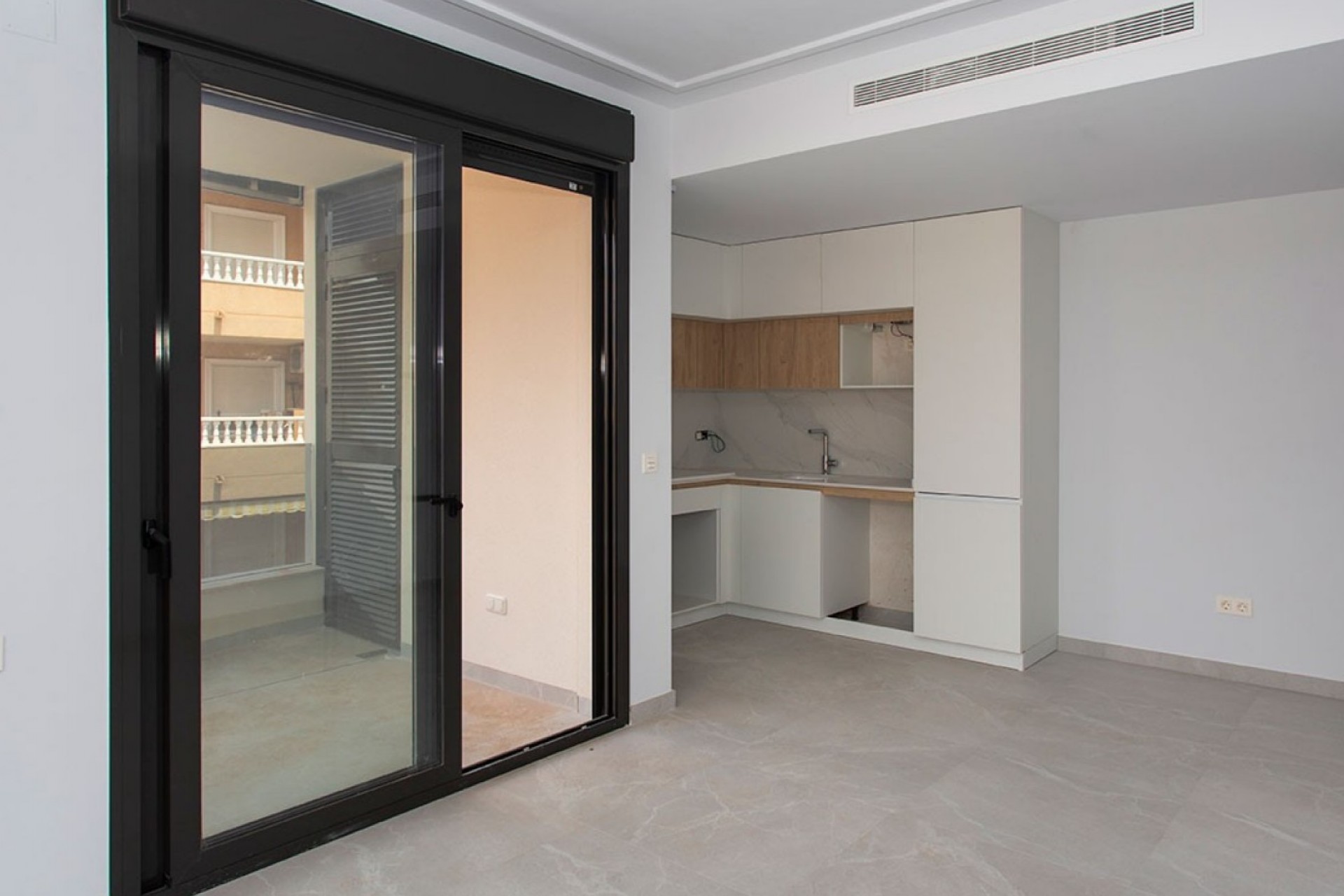 Återförsäljning - Apartment -
Torrevieja - Costa Blanca