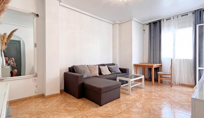 Återförsäljning - Apartment -
Torrevieja - Costa Blanca