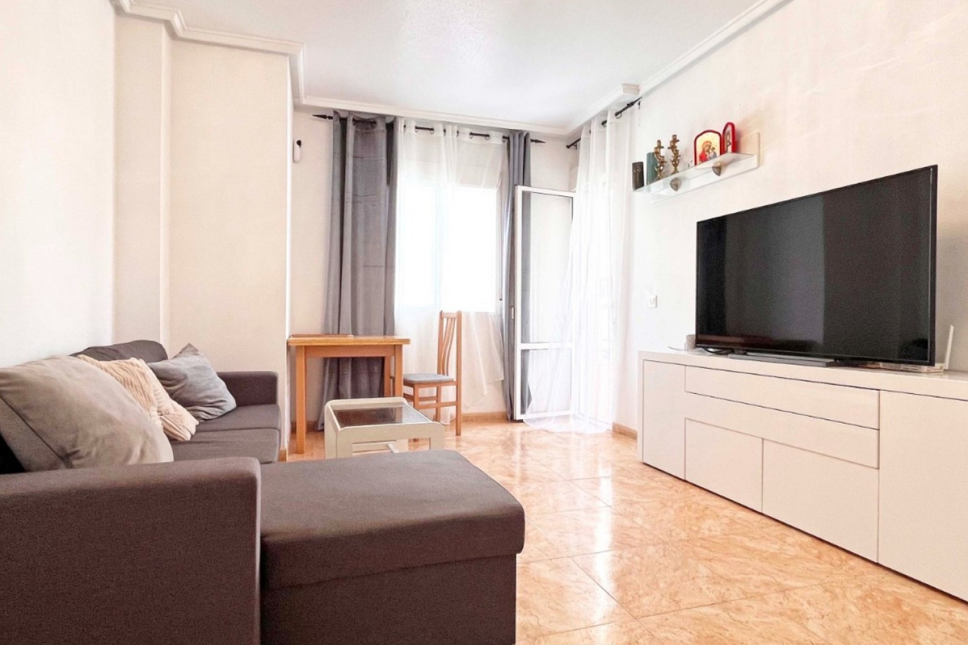 Återförsäljning - Apartment -
Torrevieja - Costa Blanca