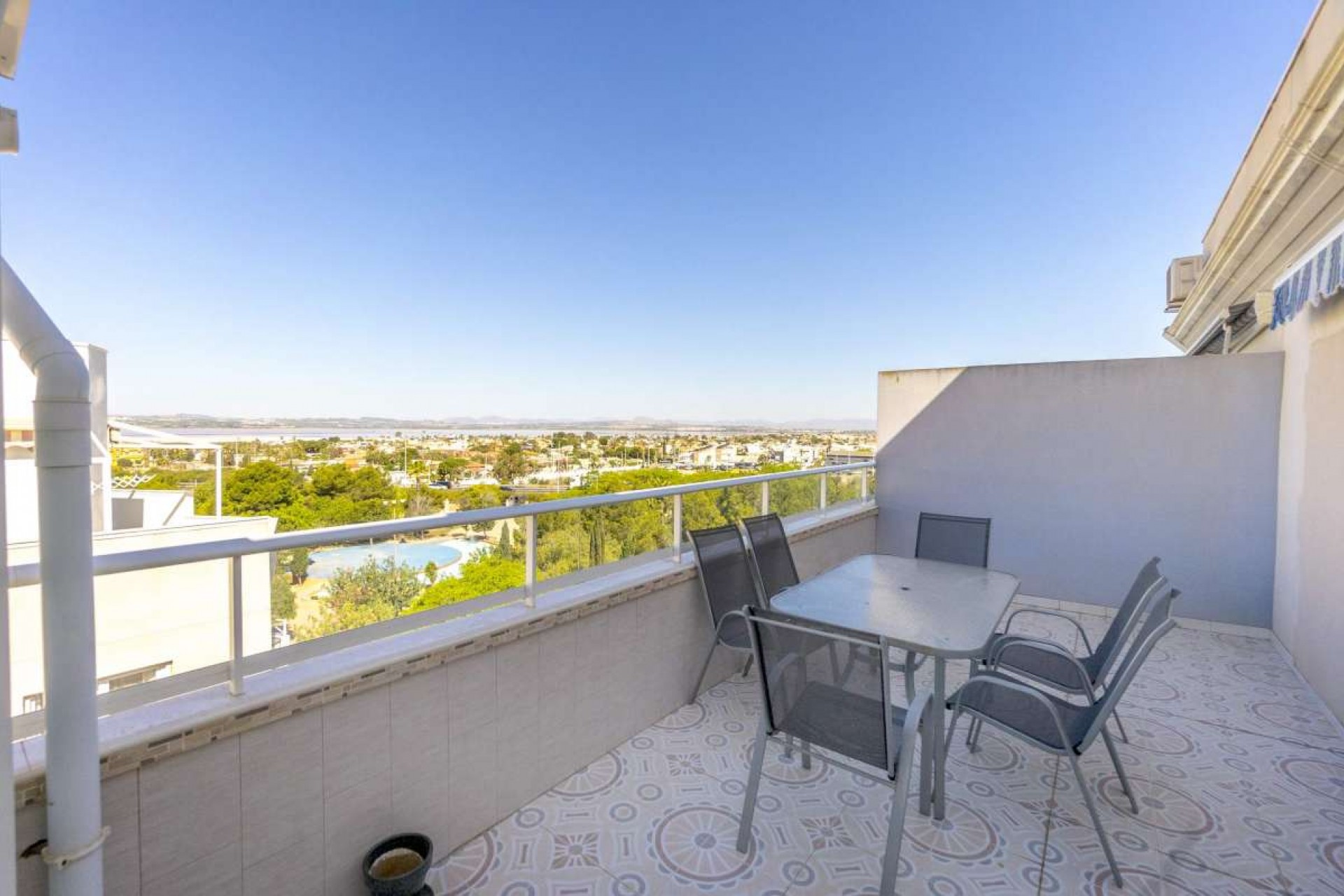 Återförsäljning - Apartment -
Torrevieja - Costa Blanca