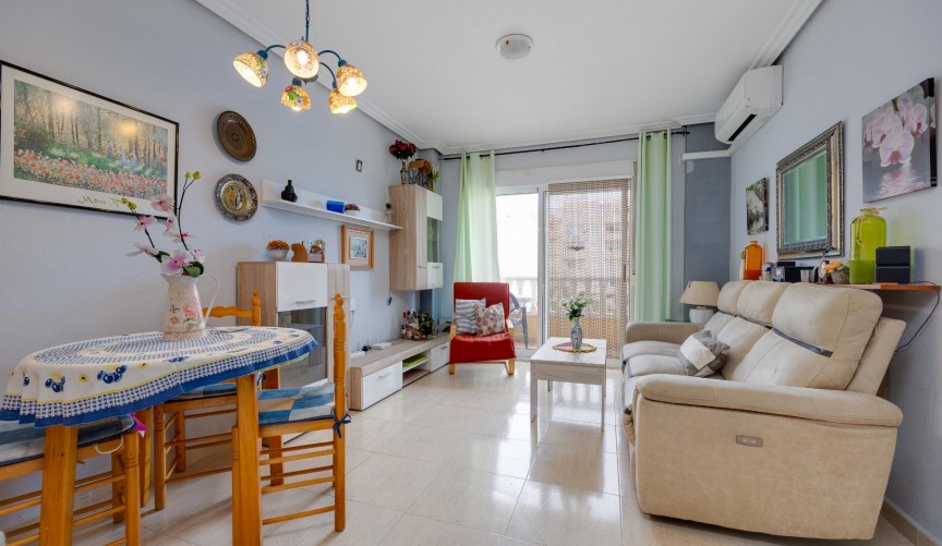 Återförsäljning - Apartment -
Torrevieja - Costa Blanca