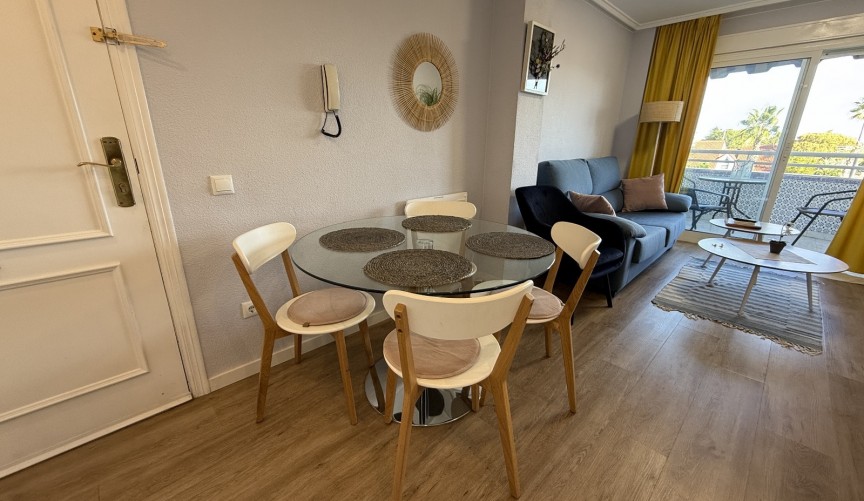 Återförsäljning - Apartment -
Torrevieja - Costa Blanca