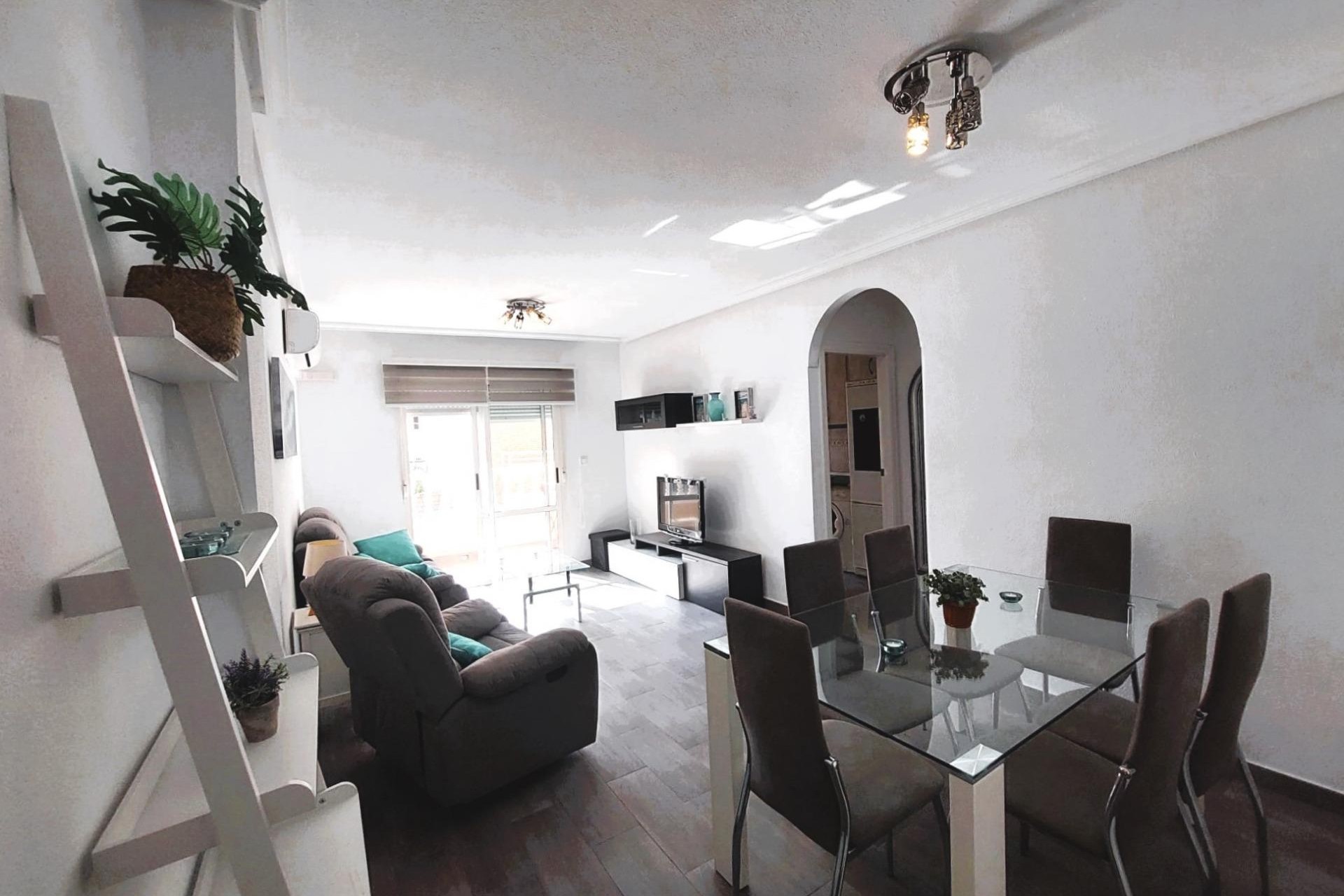 Återförsäljning - Apartment -
Torrevieja - Costa Blanca