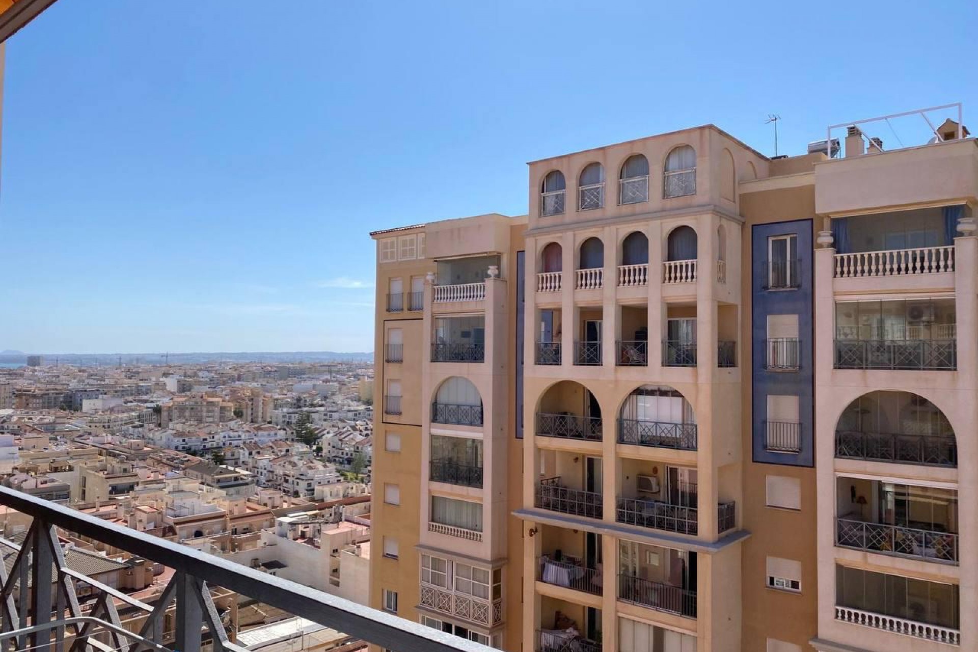 Återförsäljning - Apartment -
Torrevieja - Costa Blanca