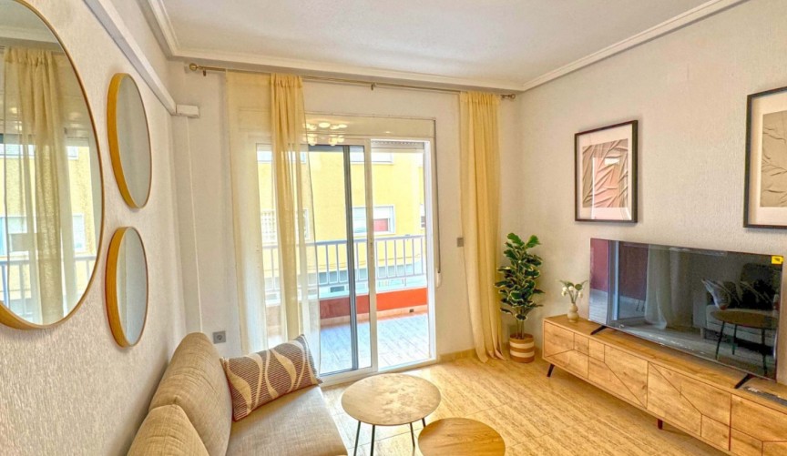 Återförsäljning - Apartment -
Torrevieja - Costa Blanca