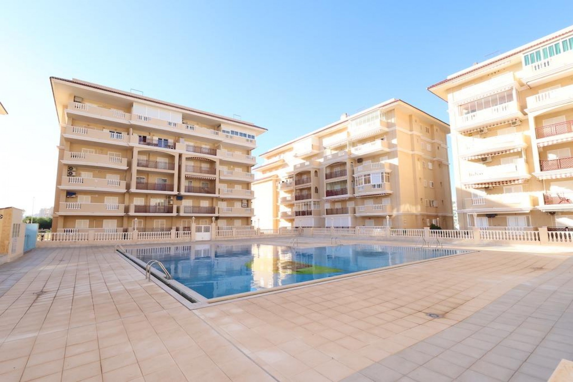 Återförsäljning - Apartment -
Torrevieja - Costa Blanca