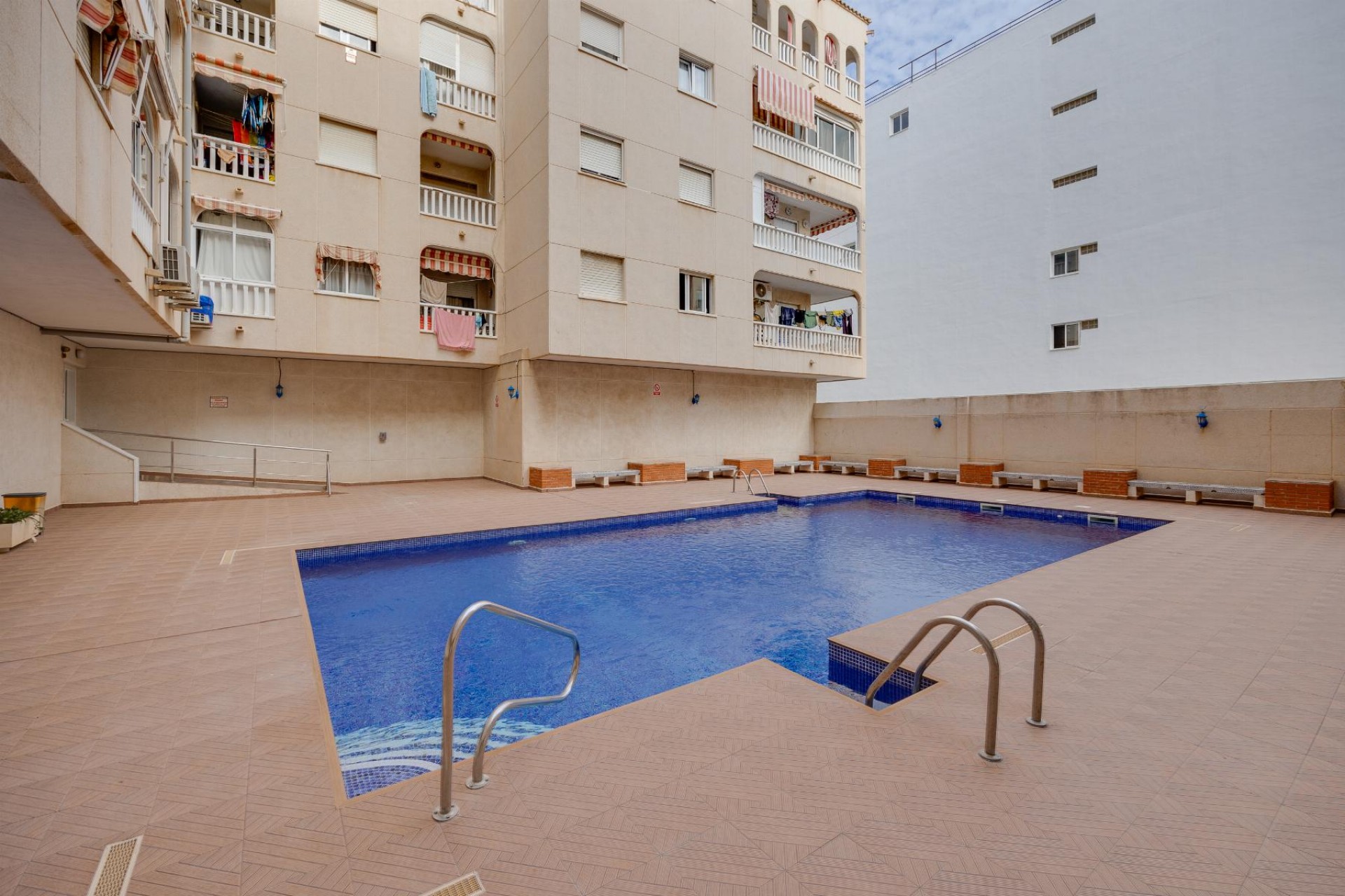 Återförsäljning - Apartment -
Torrevieja - Costa Blanca