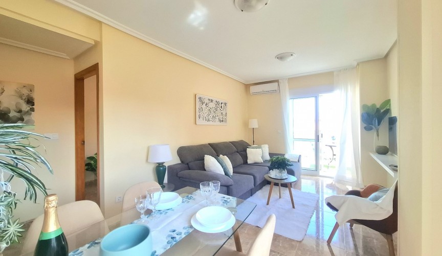 Återförsäljning - Apartment -
Torrevieja - Costa Blanca