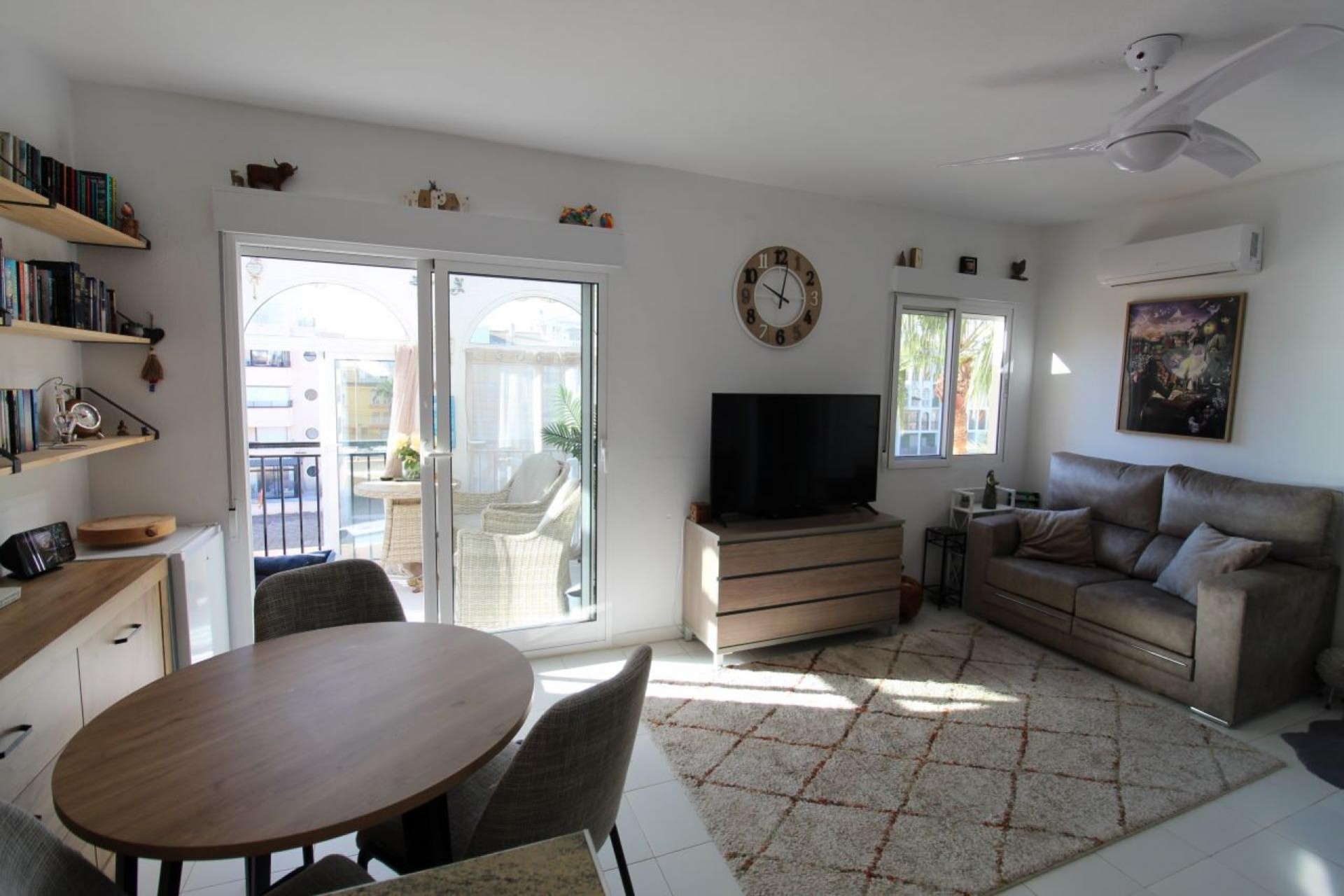 Återförsäljning - Apartment -
Torrevieja - Costa Blanca