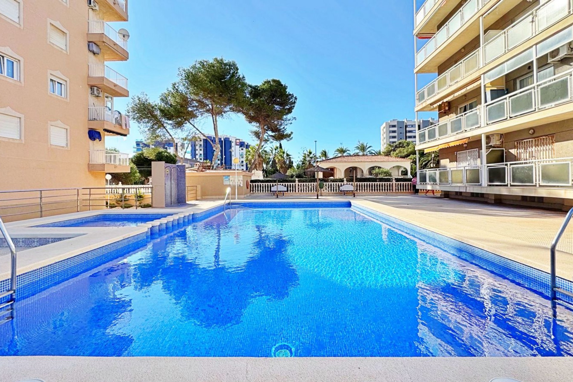 Återförsäljning - Apartment -
Torrevieja - Costa Blanca