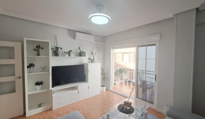 Återförsäljning - Apartment -
Torrevieja - Costa Blanca