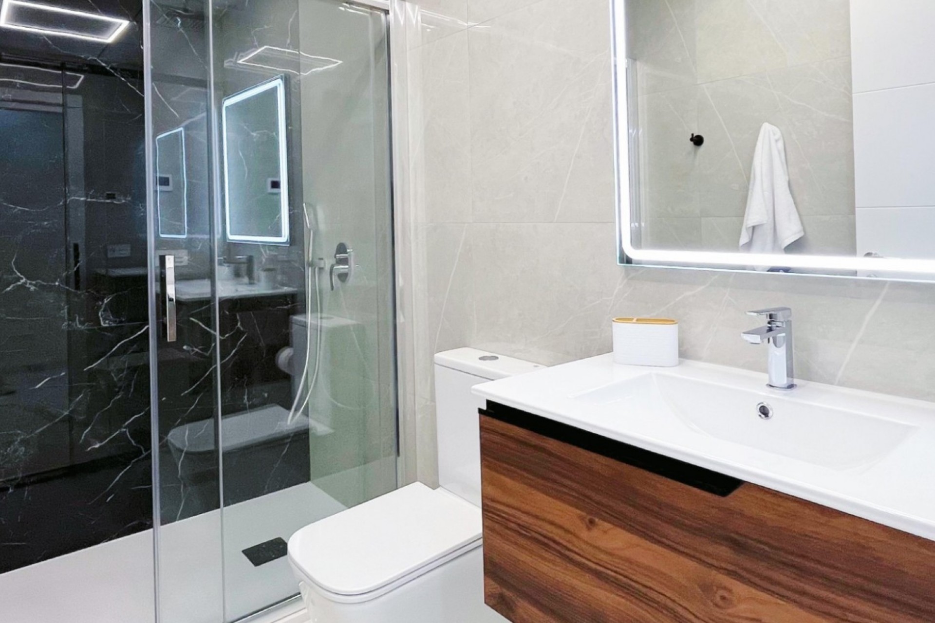 Återförsäljning - Apartment -
Torrevieja - Costa Blanca