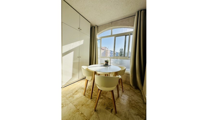 Återförsäljning - Apartment -
Torrevieja - Costa Blanca