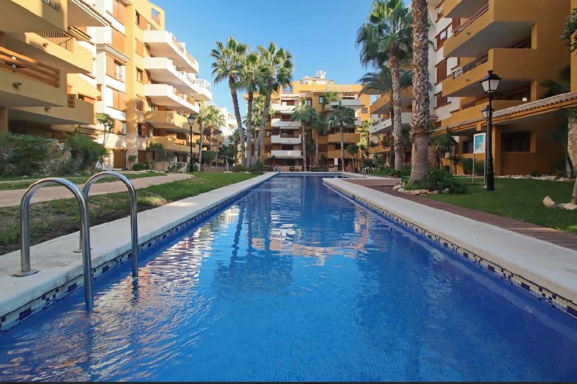 Återförsäljning - Apartment -
Torrevieja - Costa Blanca