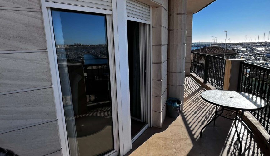 Återförsäljning - Apartment -
Torrevieja - Costa Blanca