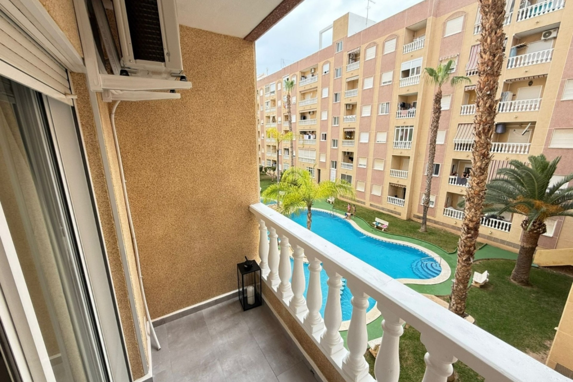 Återförsäljning - Apartment -
Torrevieja - Costa Blanca