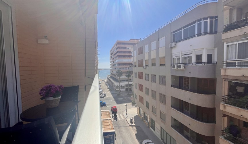 Återförsäljning - Apartment -
Torrevieja - Costa Blanca