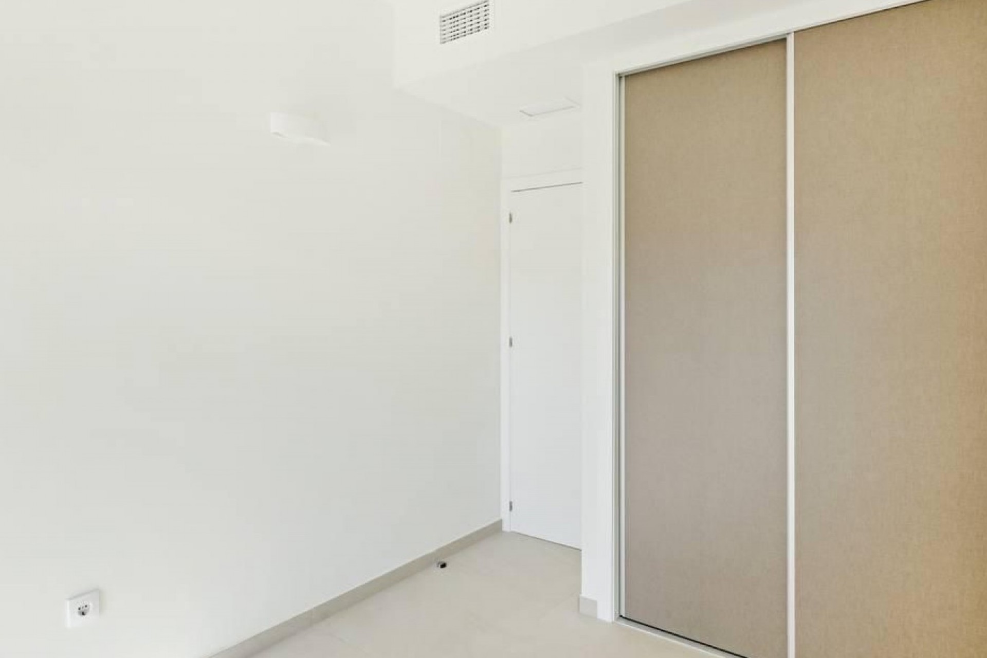 Återförsäljning - Apartment -
Torrevieja - Costa Blanca