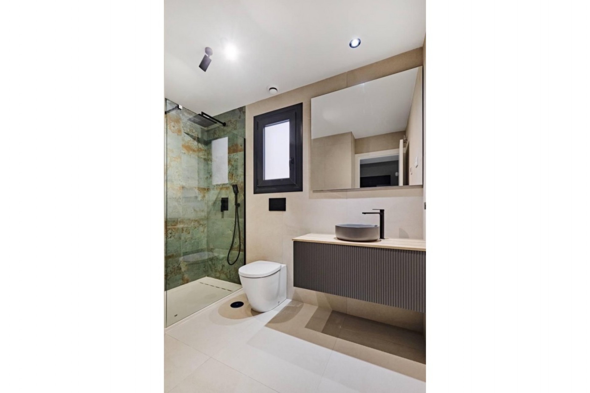 Återförsäljning - Apartment -
Torrevieja - Costa Blanca