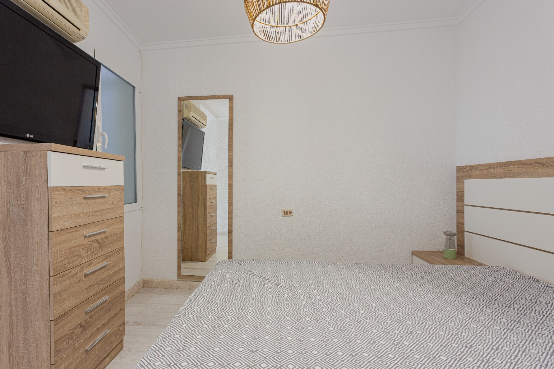 Återförsäljning - Apartment -
Torrevieja - Costa Blanca