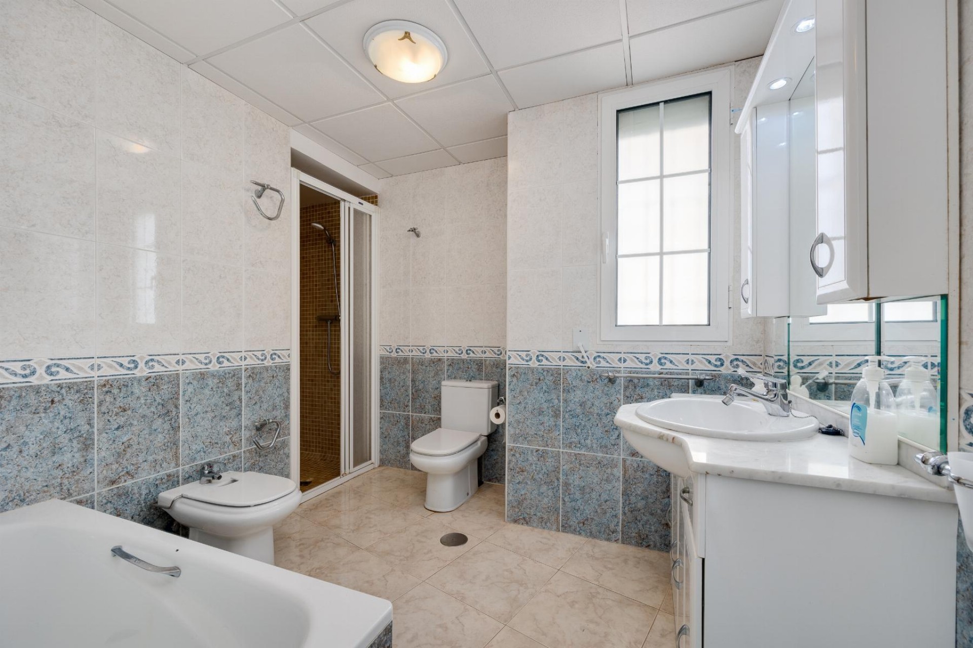 Återförsäljning - Apartment -
Torrevieja - Costa Blanca