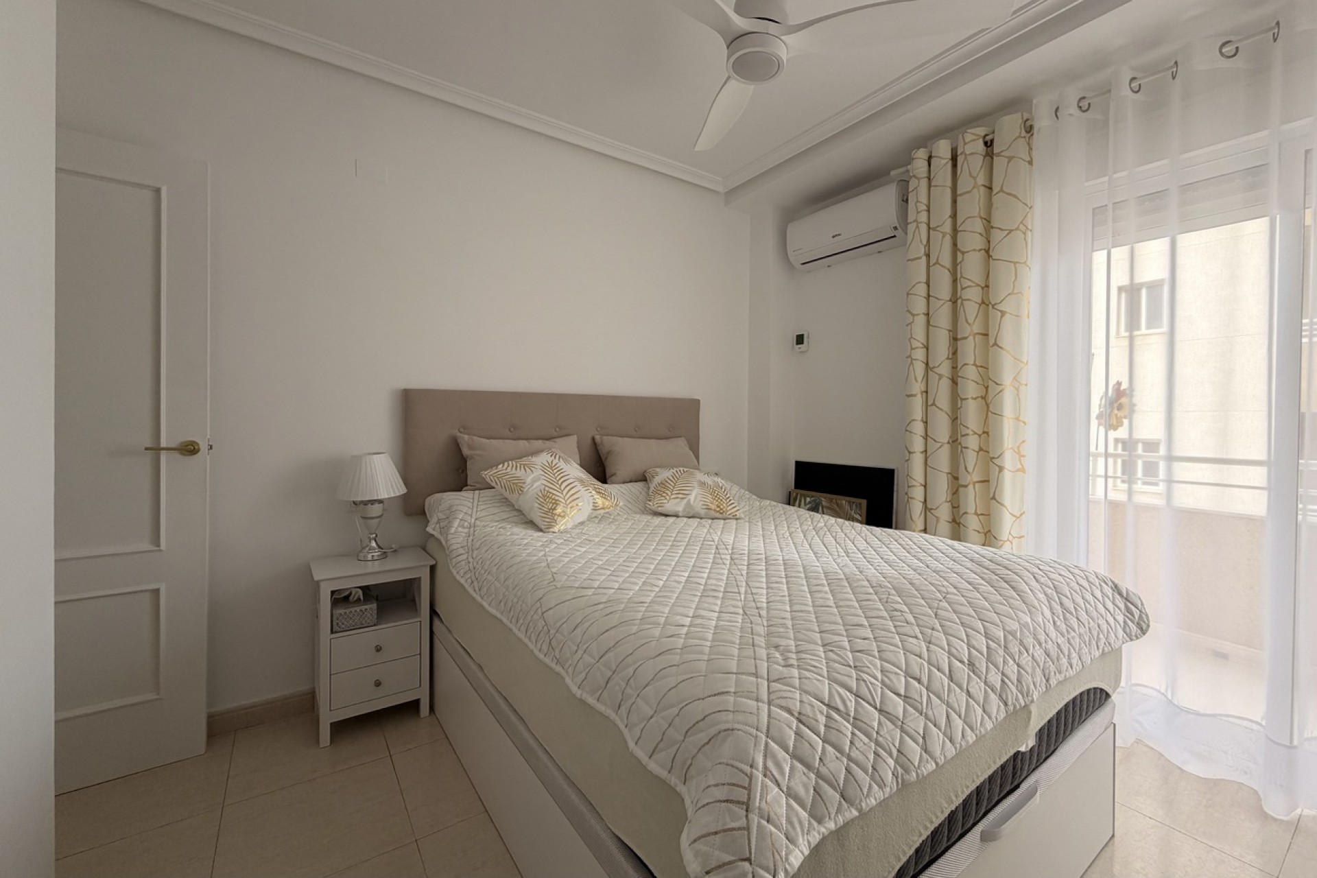Återförsäljning - Apartment -
Torrevieja - Costa Blanca
