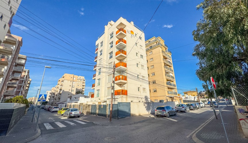Återförsäljning - Apartment -
Torrevieja - Costa Blanca