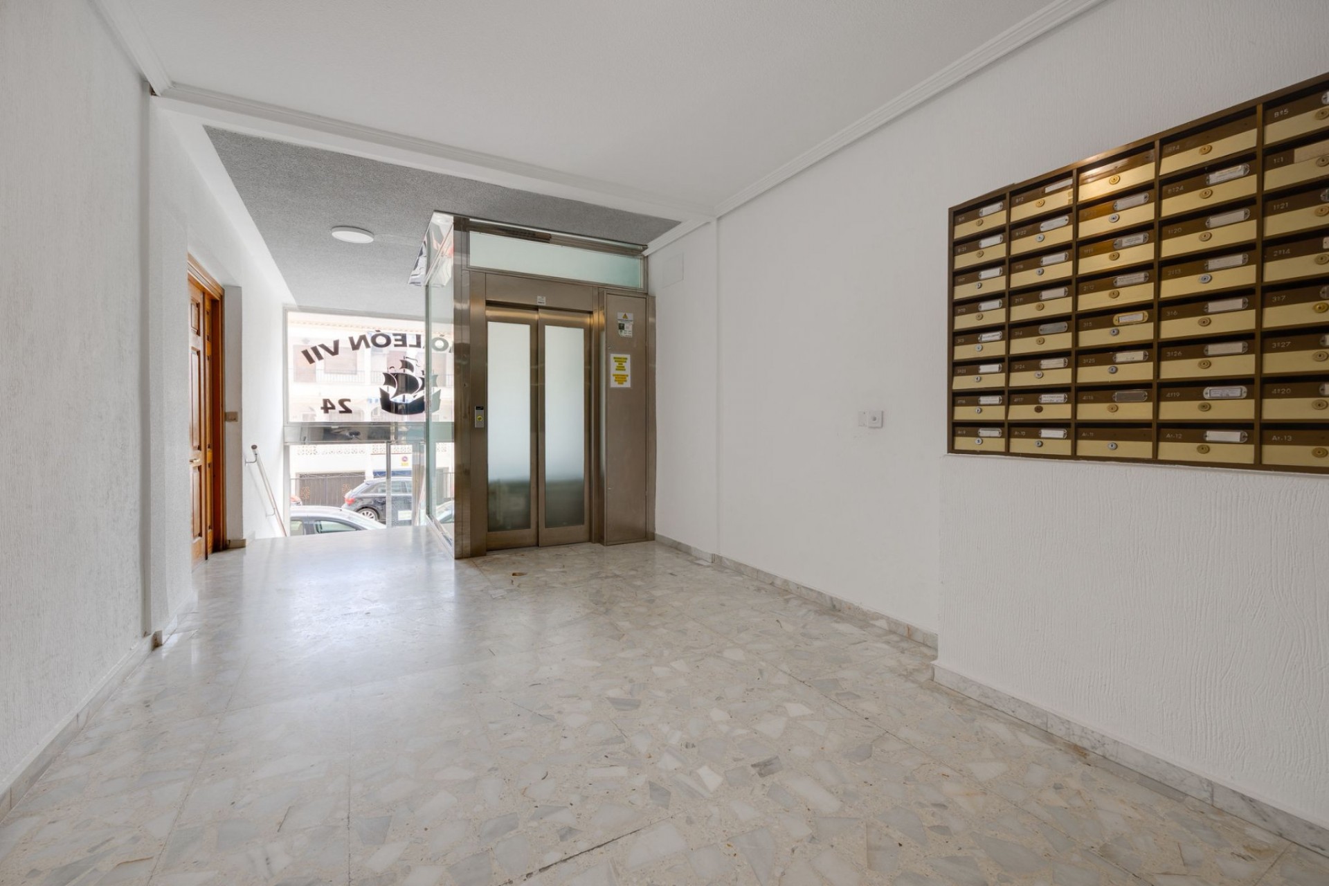 Återförsäljning - Apartment -
Torrevieja - Costa Blanca