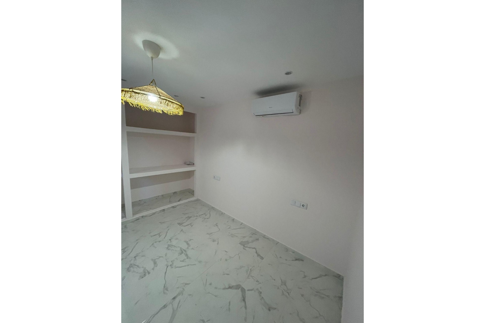 Återförsäljning - Apartment -
Torrevieja - Costa Blanca