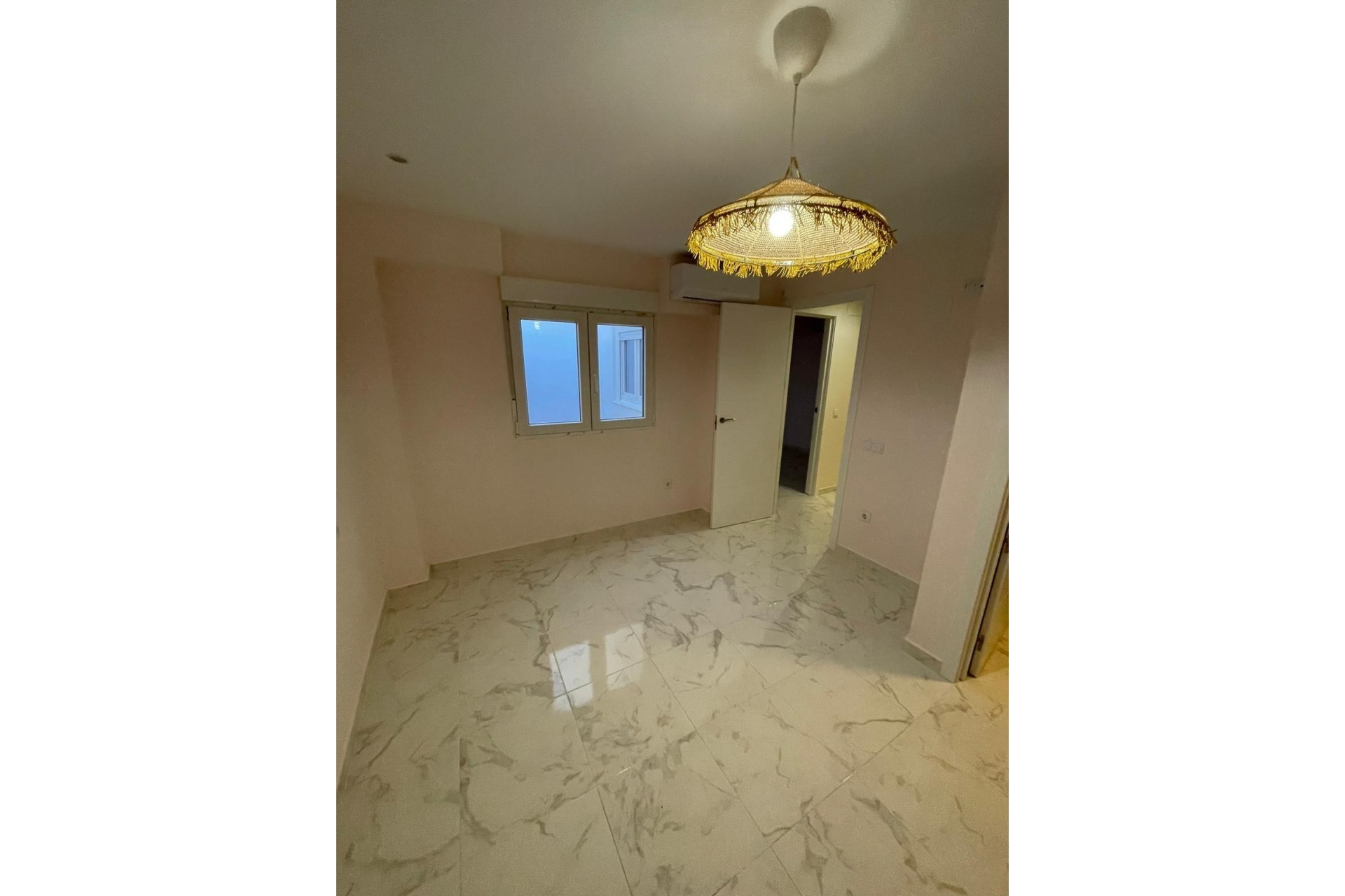 Återförsäljning - Apartment -
Torrevieja - Costa Blanca