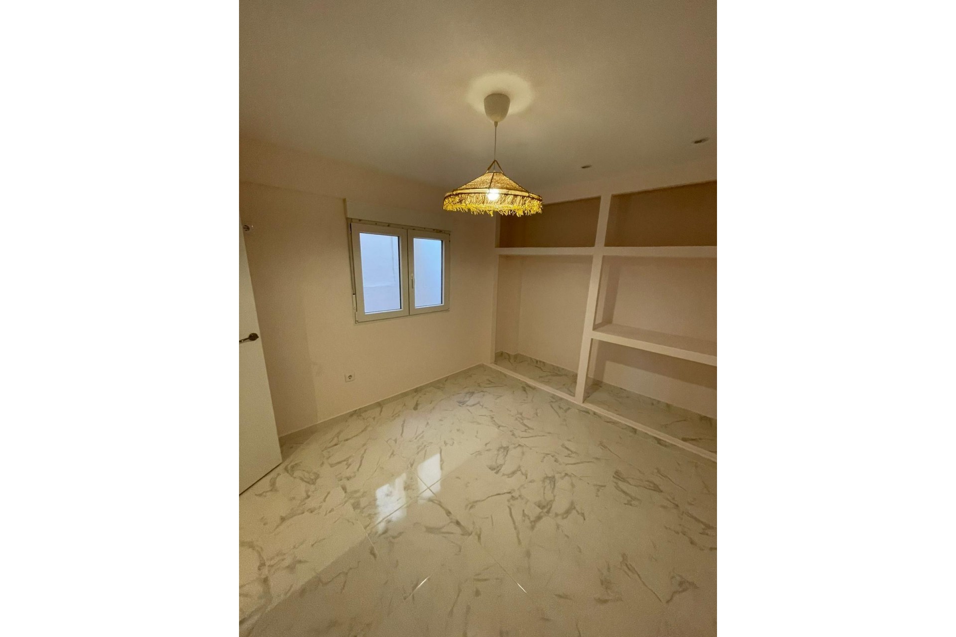 Återförsäljning - Apartment -
Torrevieja - Costa Blanca