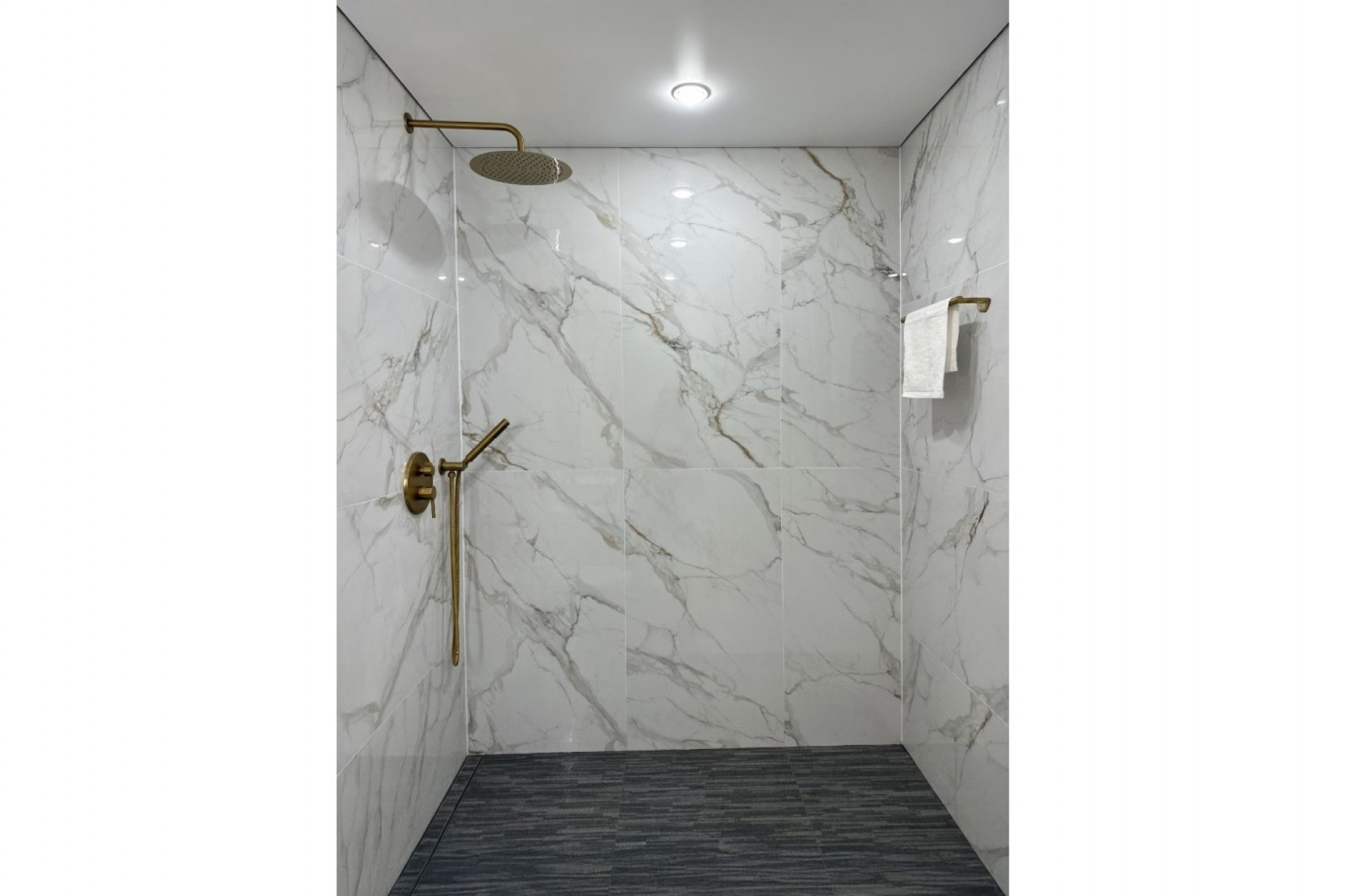 Återförsäljning - Apartment -
Torrevieja - Costa Blanca