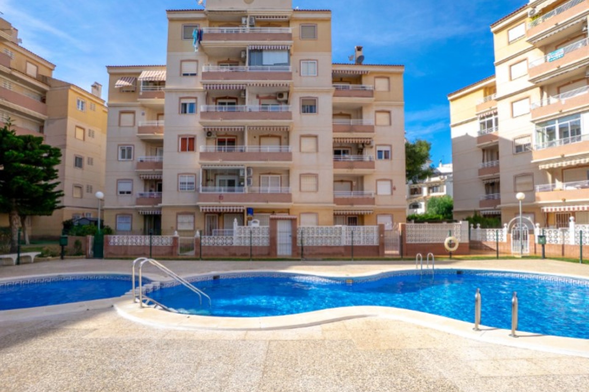 Återförsäljning - Apartment -
Torrevieja - Costa Blanca