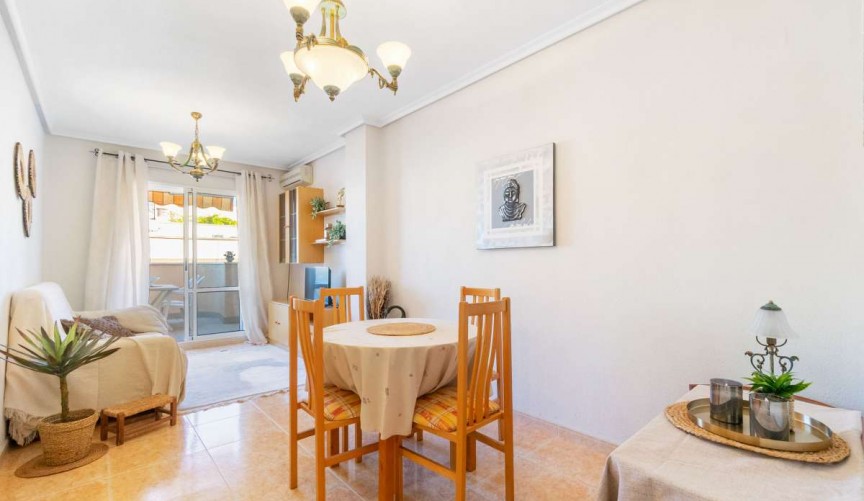 Återförsäljning - Apartment -
Torrevieja - Costa Blanca