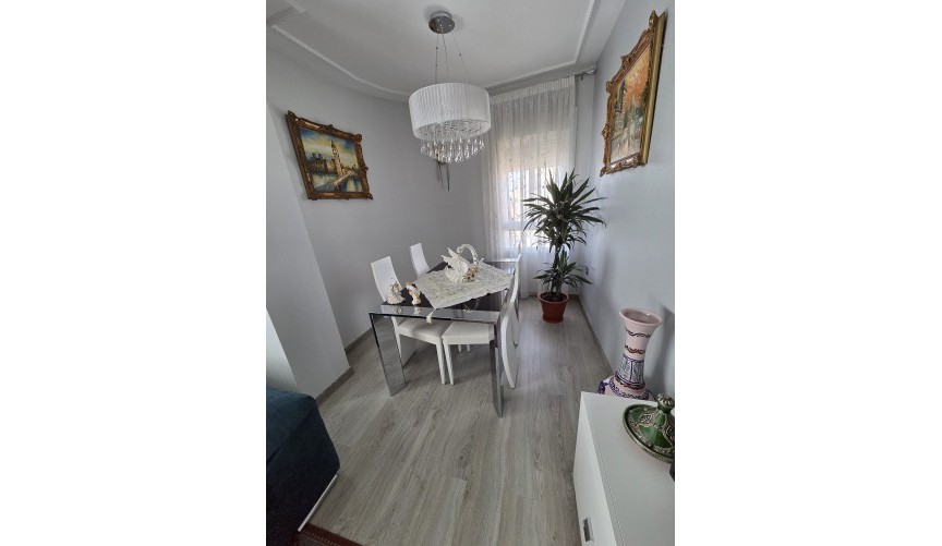 Återförsäljning - Apartment -
Torrevieja - Costa Blanca