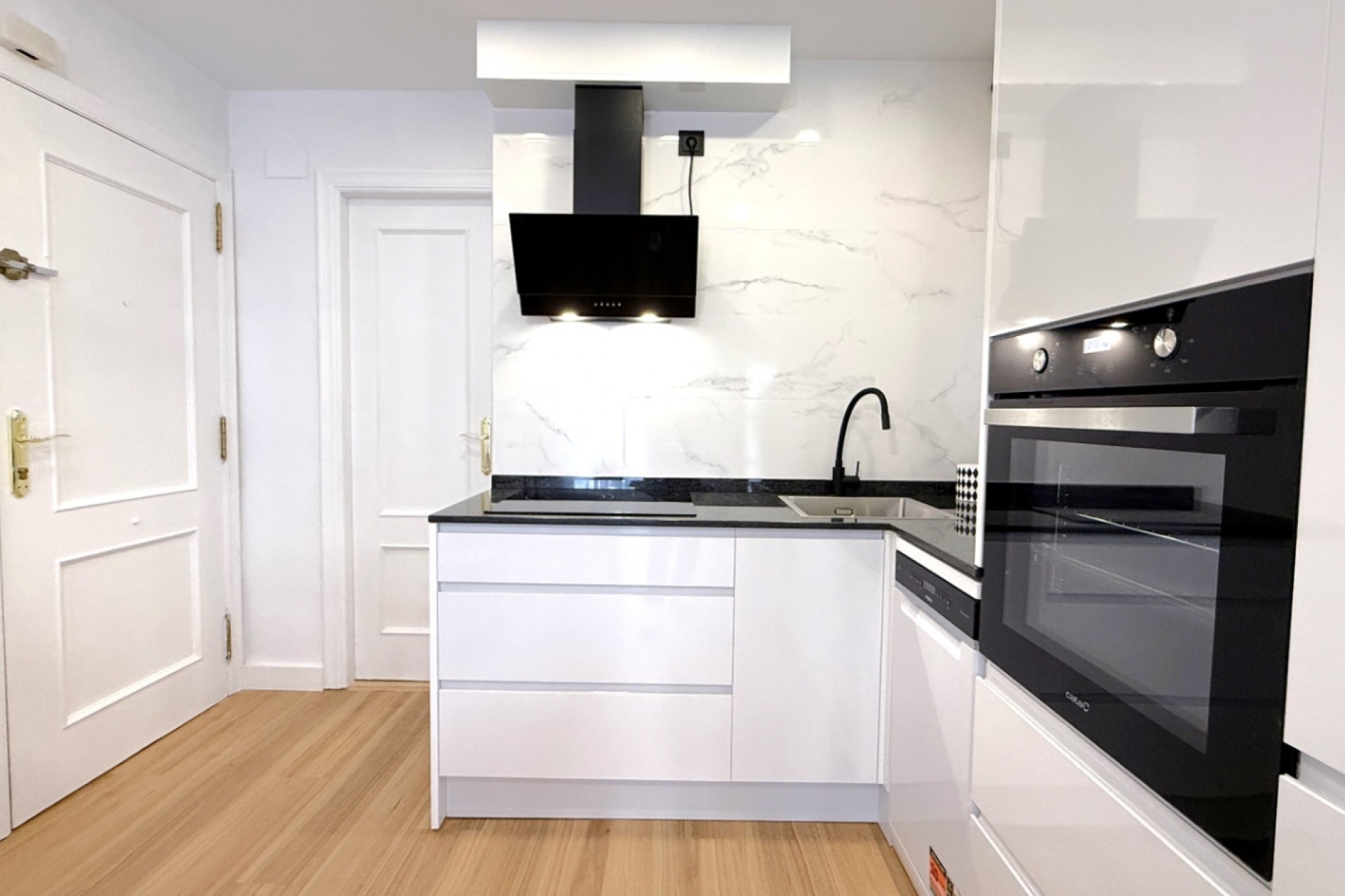 Återförsäljning - Apartment -
Torrevieja - Costa Blanca