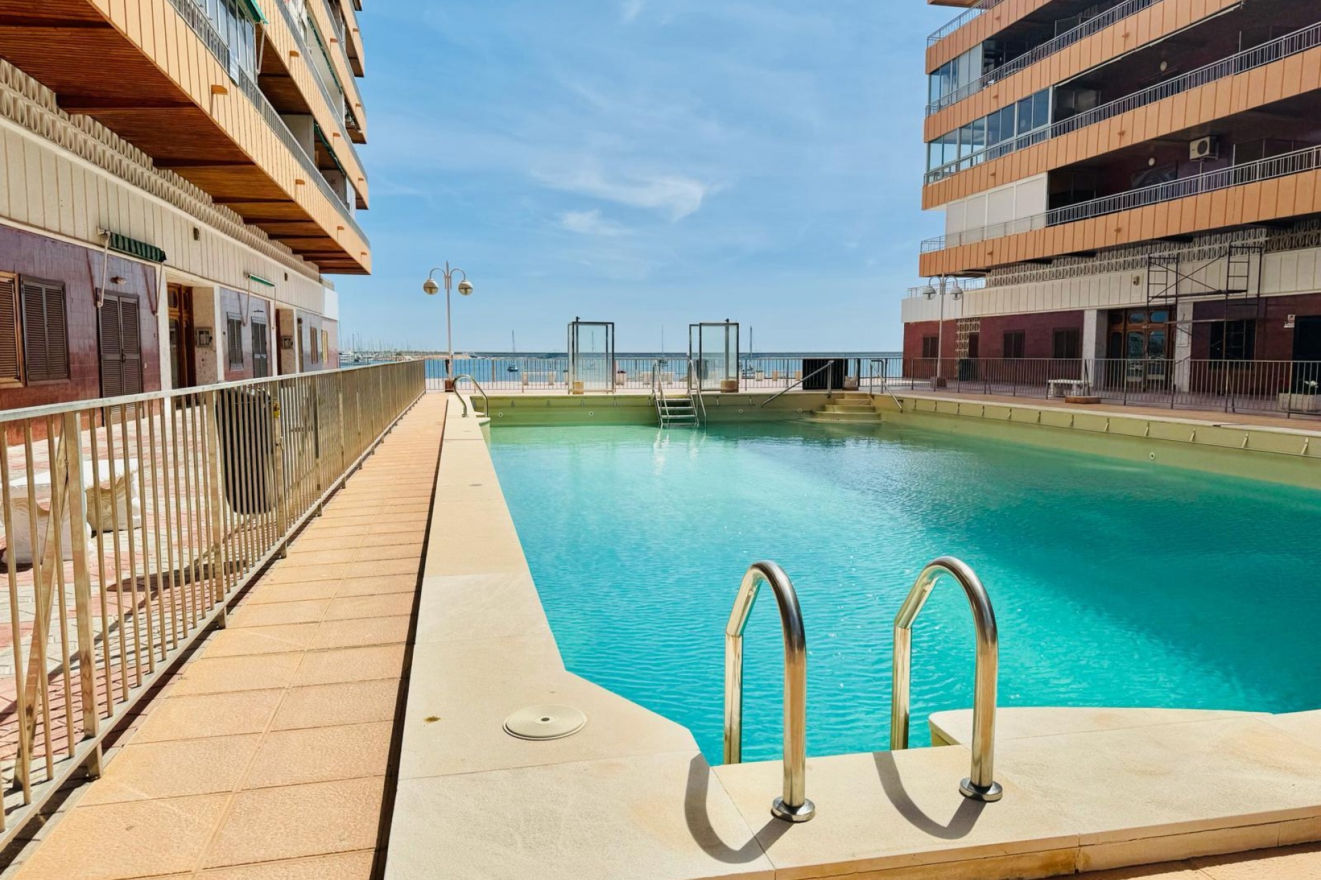 Återförsäljning - Apartment -
Torrevieja - Costa Blanca