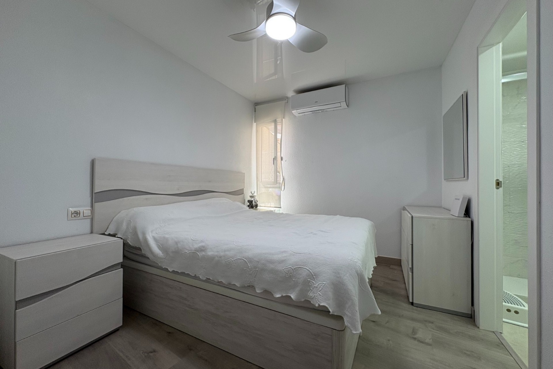 Återförsäljning - Apartment -
Torrevieja - Costa Blanca