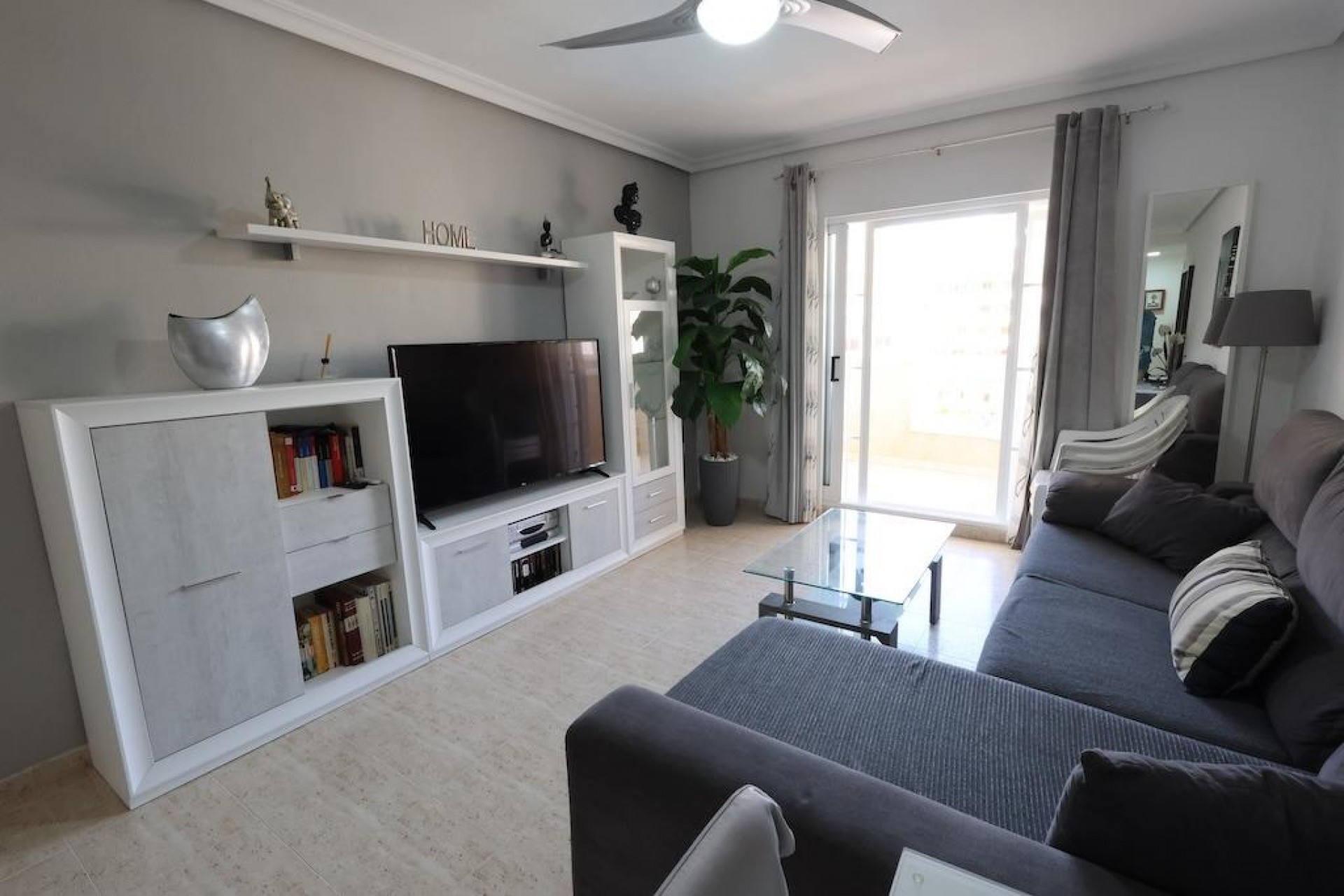Återförsäljning - Apartment -
Torrevieja - Costa Blanca
