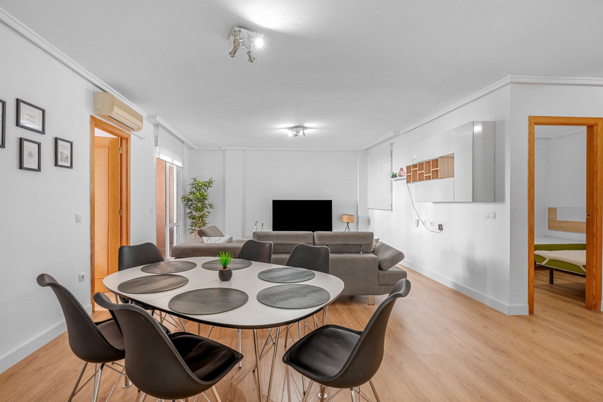 Återförsäljning - Apartment -
Torrevieja - Costa Blanca